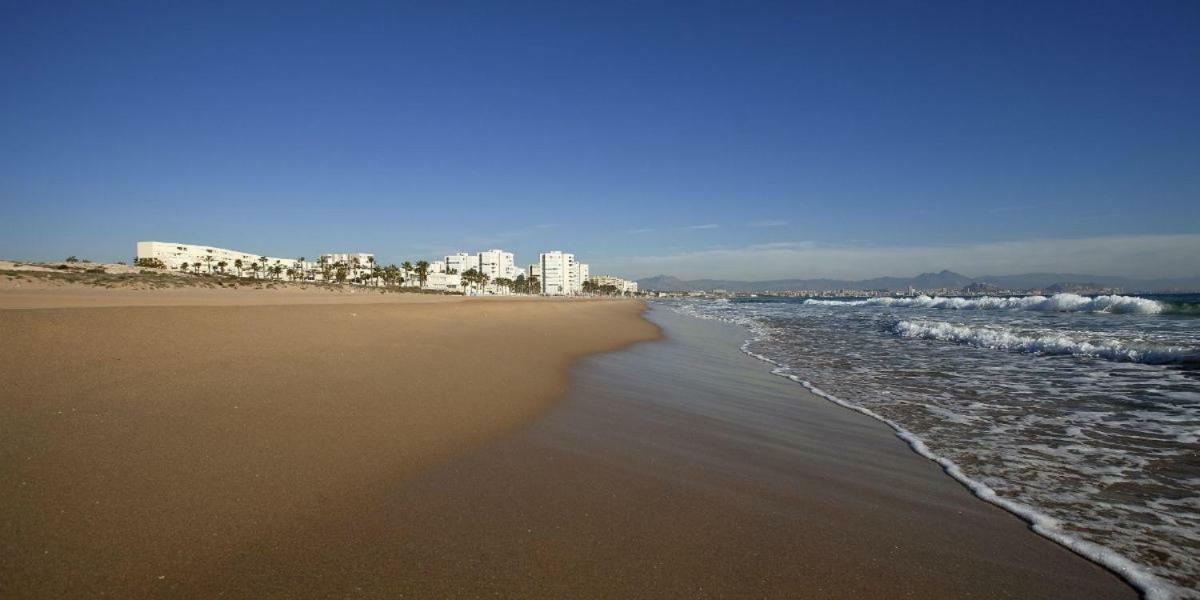 Alojamiento El Altet Playa Buitenkant foto