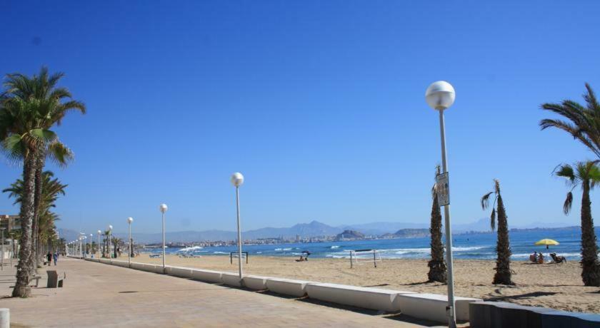 Alojamiento El Altet Playa Buitenkant foto